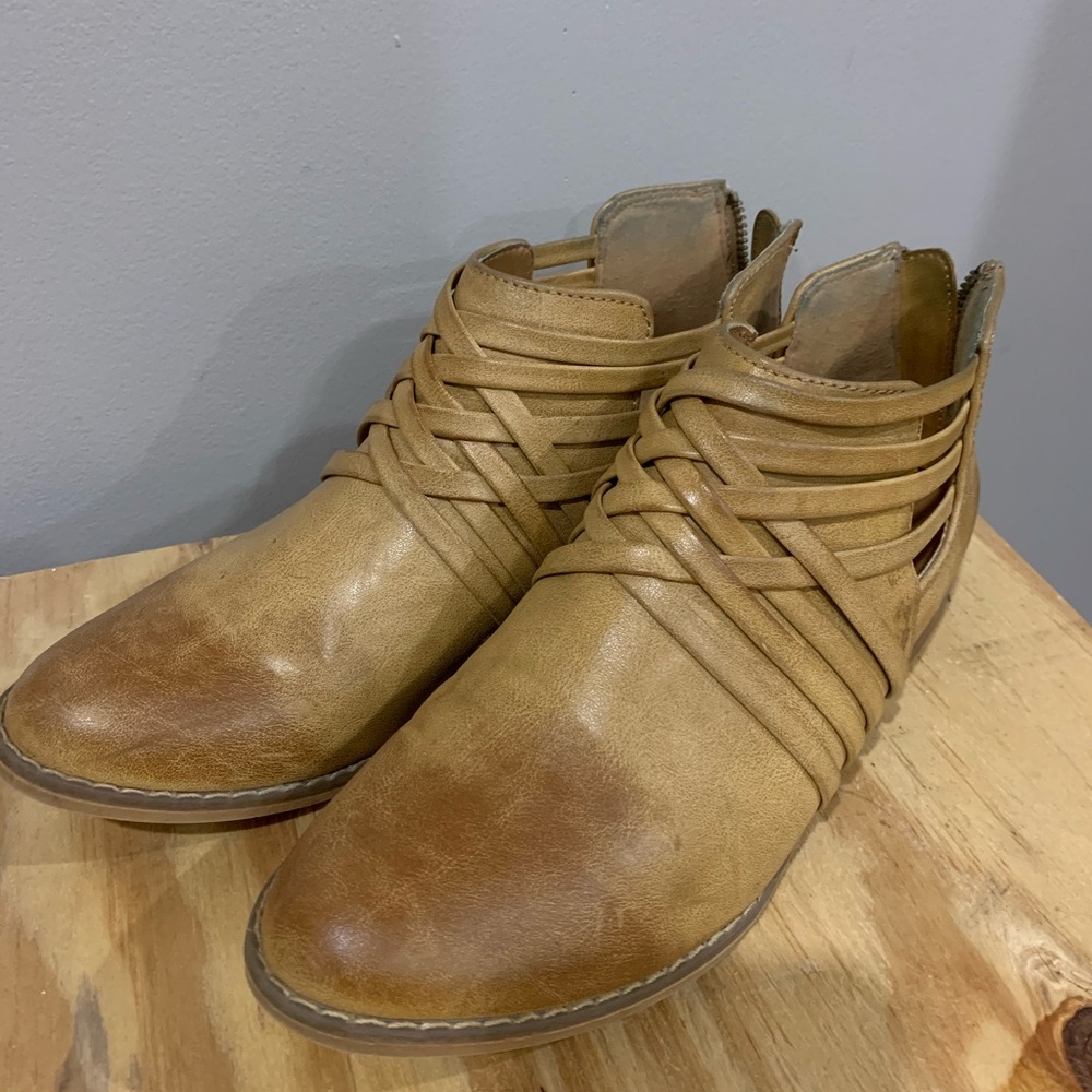 Rocketdog Tan Ankle Boots